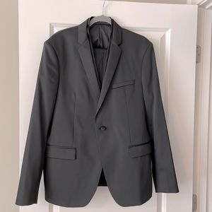 ZARA 2 piece Slim Fit Black Suit with Built in Shawl Sz 44